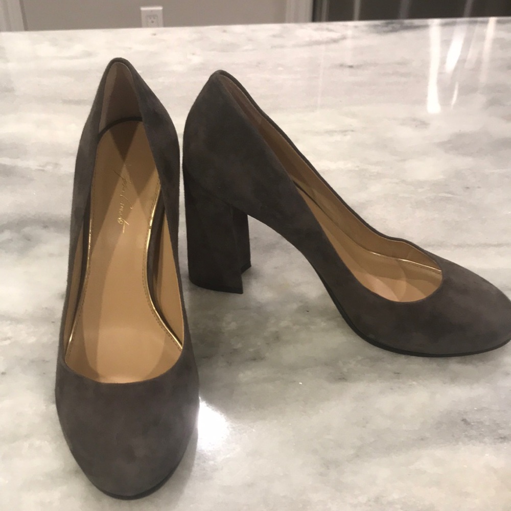 VC John Comuto Grey Suede Heels Brand New sz 10